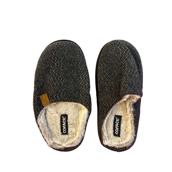 Coface faux fur slippers 8.5 men’s 11 womens - Picture 1 of 4